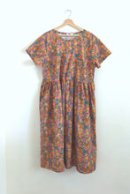 Load image into Gallery viewer, Daisy Organic Cotton Dress - Retro Floral (size XL)

