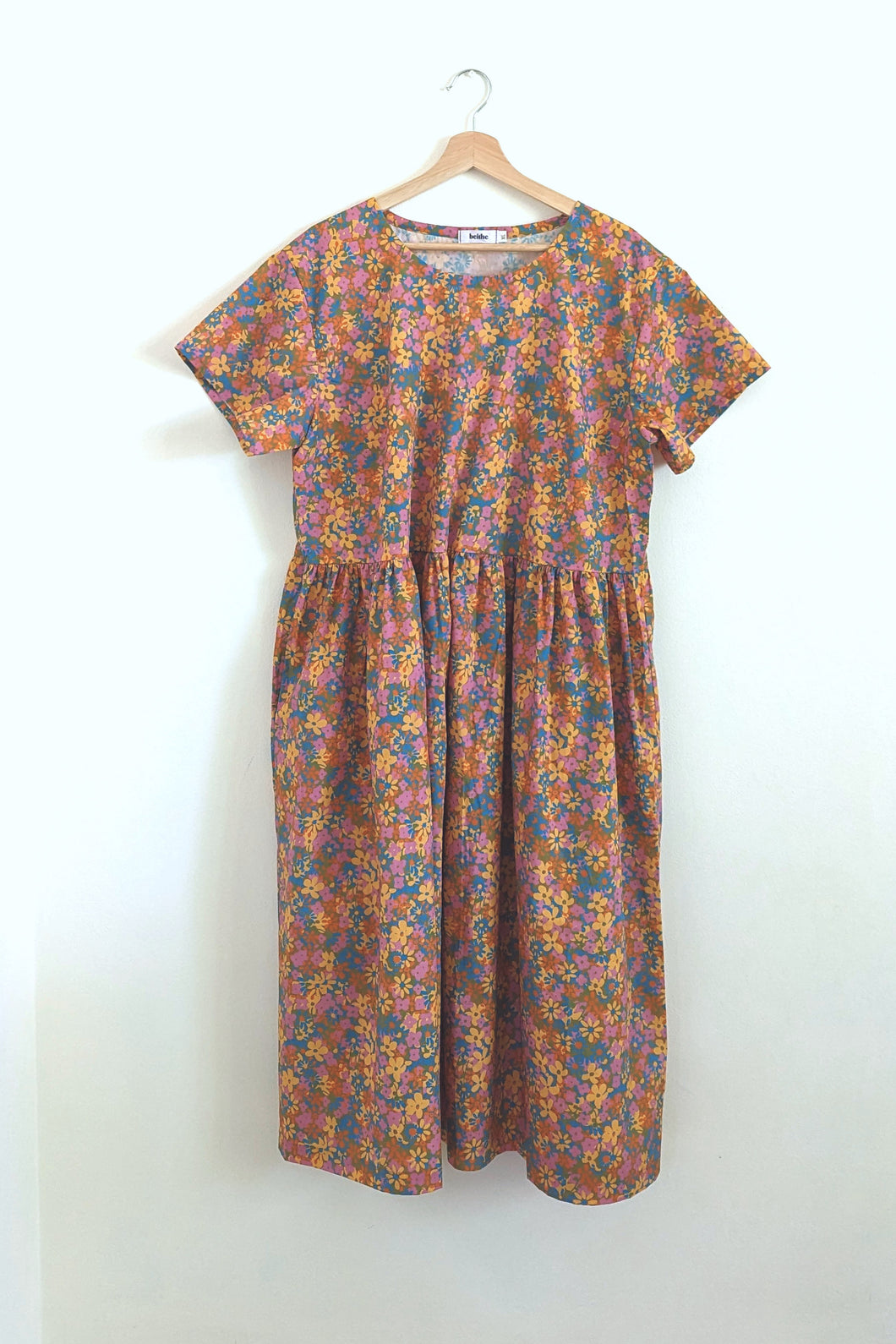 Daisy Organic Cotton Dress - Retro Floral (size XL)