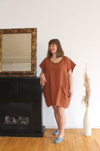Load image into Gallery viewer, Boxy Linen Tunic - Various Colours
